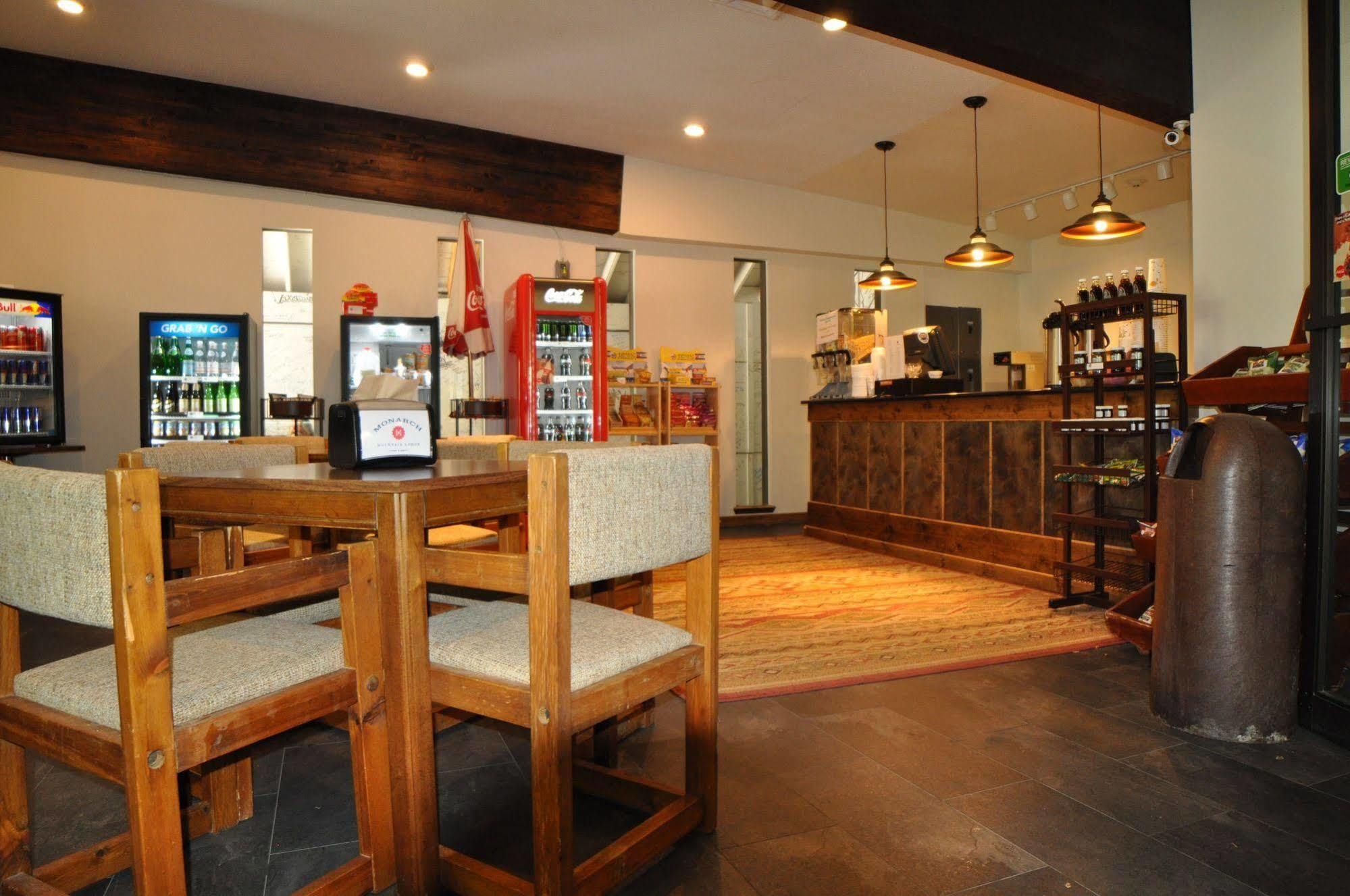 Monarch Mountain Hotel